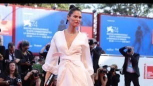 'FESTIVAL DEL CINEMA DI VENEZIA 2017  | First Dresses - Fashion Channel'